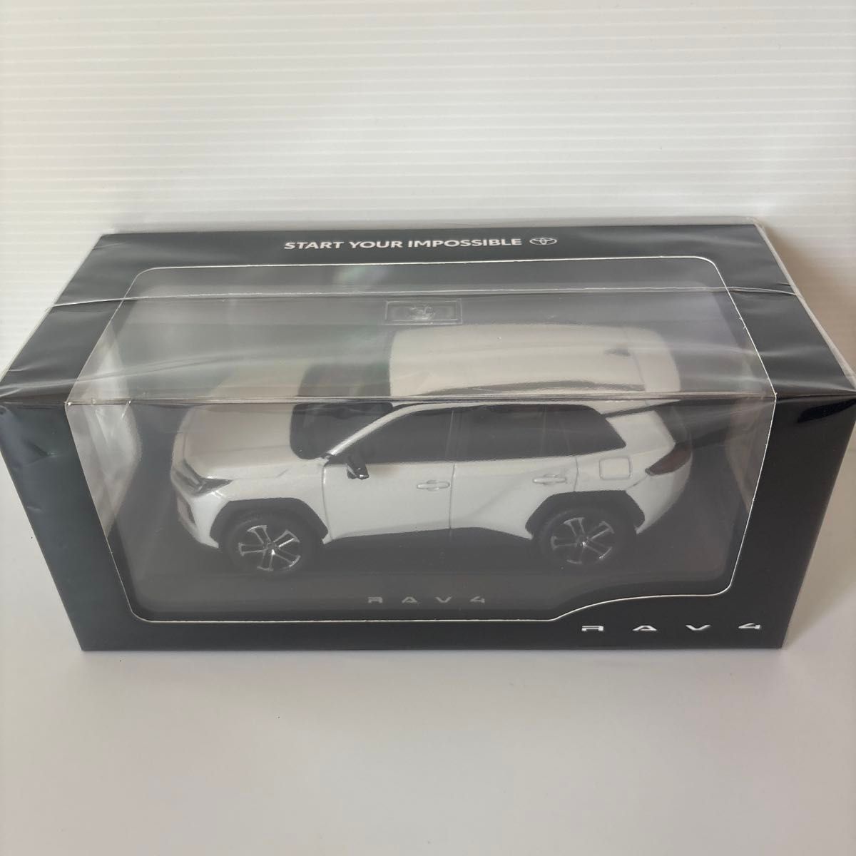 トヨタ 新型RAV4 ミニカー カラーサンプル プラチナホワイトパール