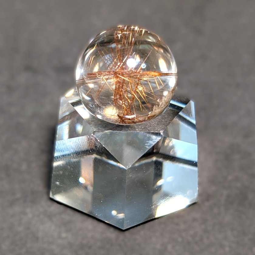 十字架/クロスに内包 】ブロンズルチルクォーツ 16.5mm スフィア