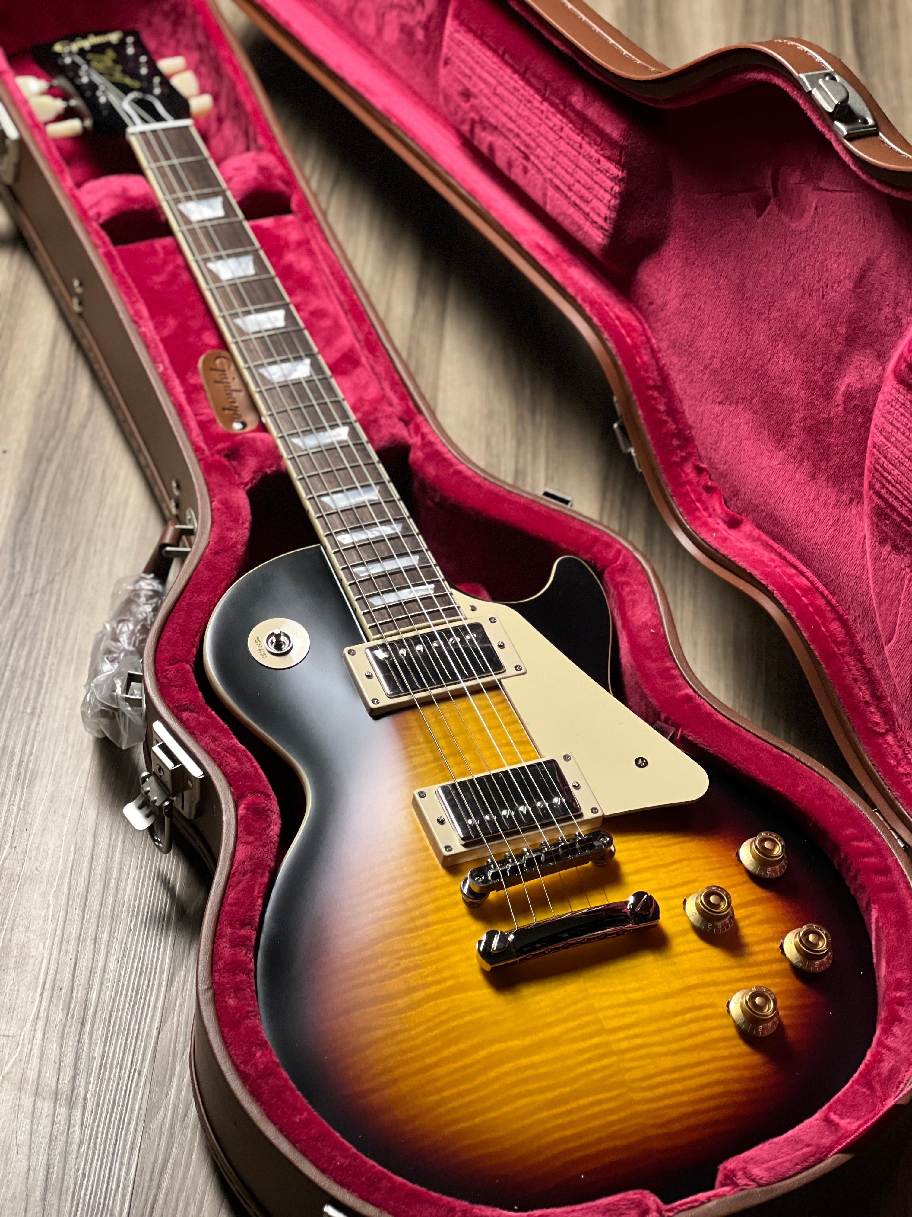 Epiphone 1959 Les Paul Standard in Tobacco Burst VOS