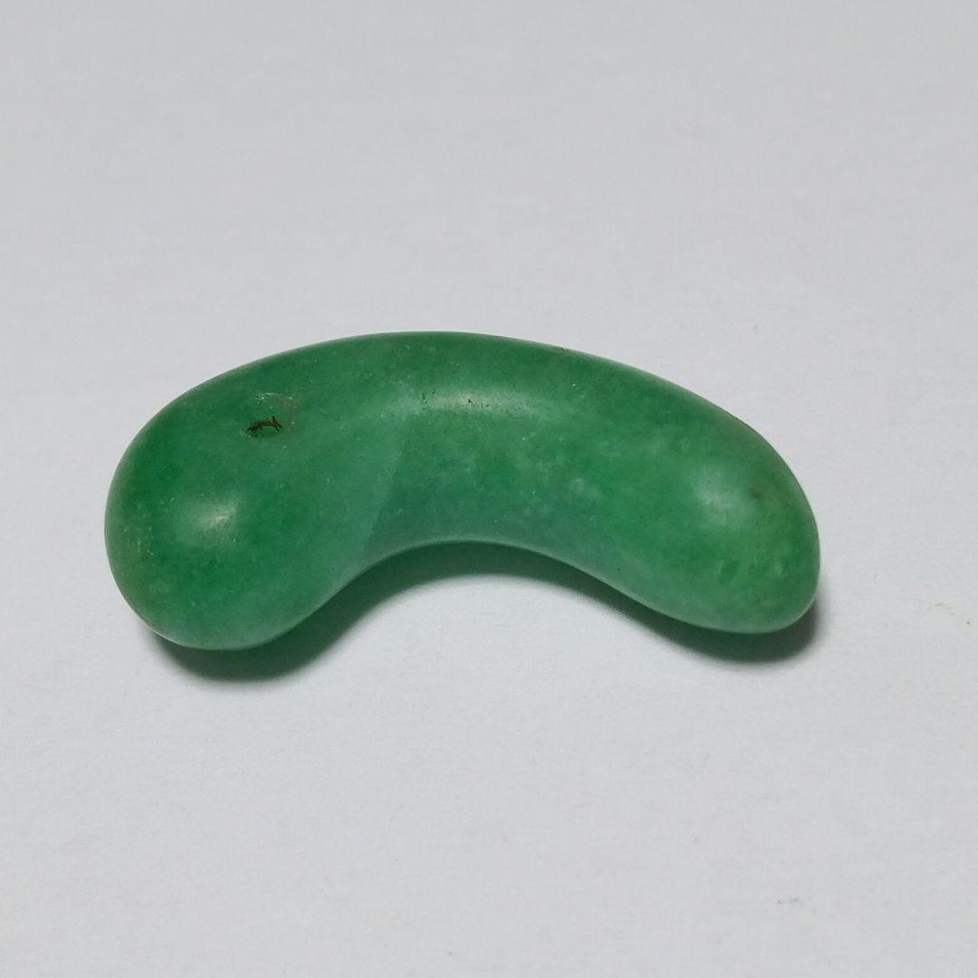 ヒスイ 勾玉 6.2g 箱付き