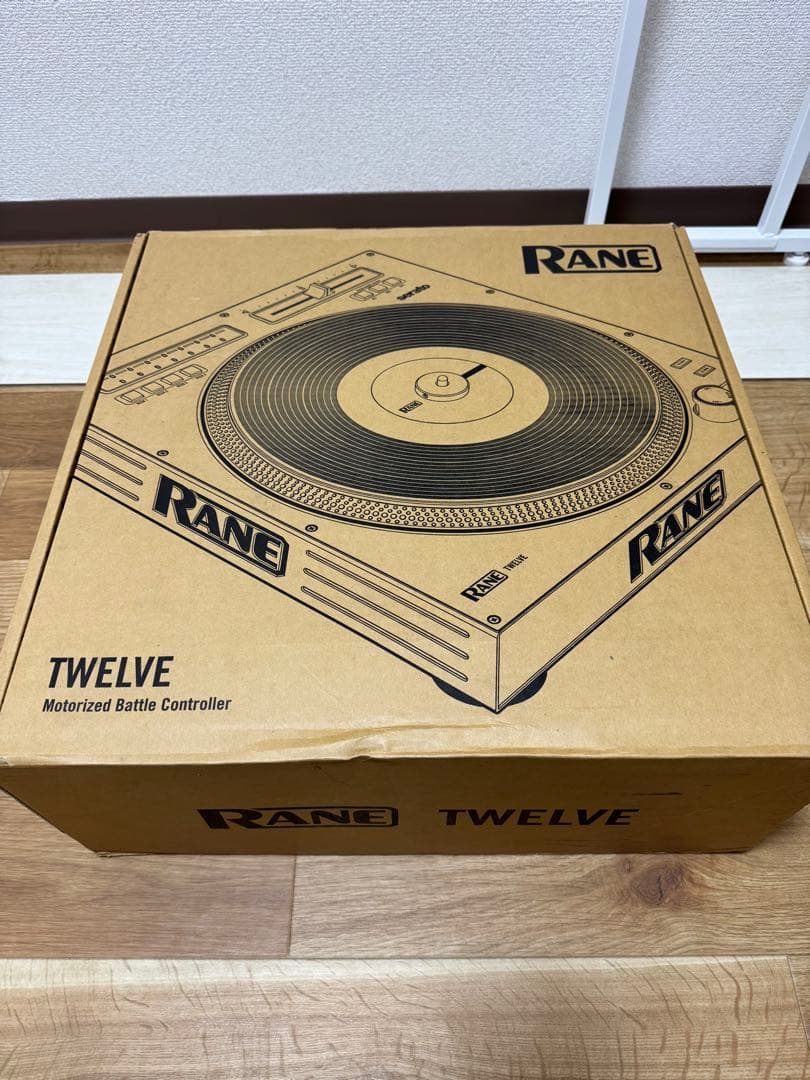 希少　元箱付き　RANE TWELVE（レーン トゥエルブ）DJ コントローラー 中古美品のRANE twelveのご紹介です。